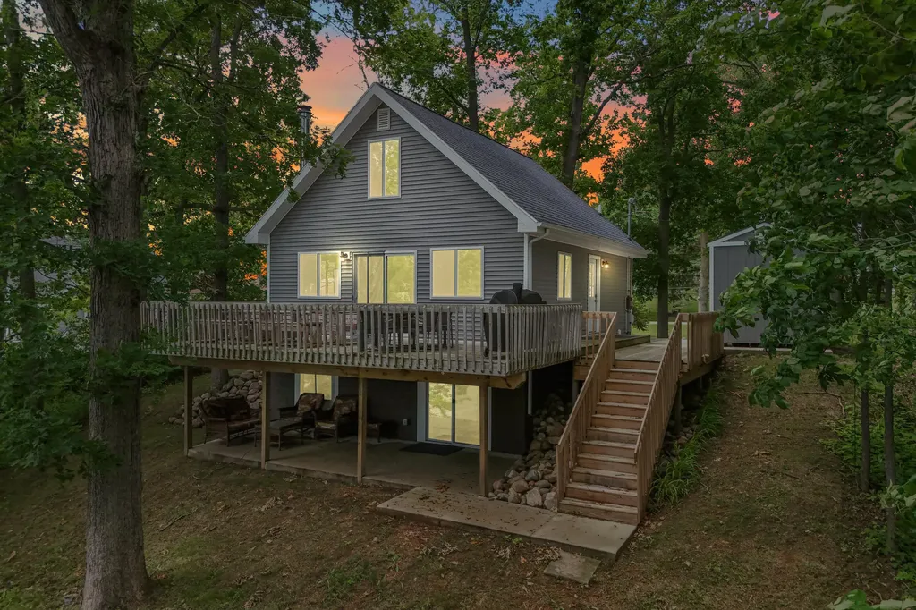 10911 Woodbrook Drive Somerset Township MI 49233