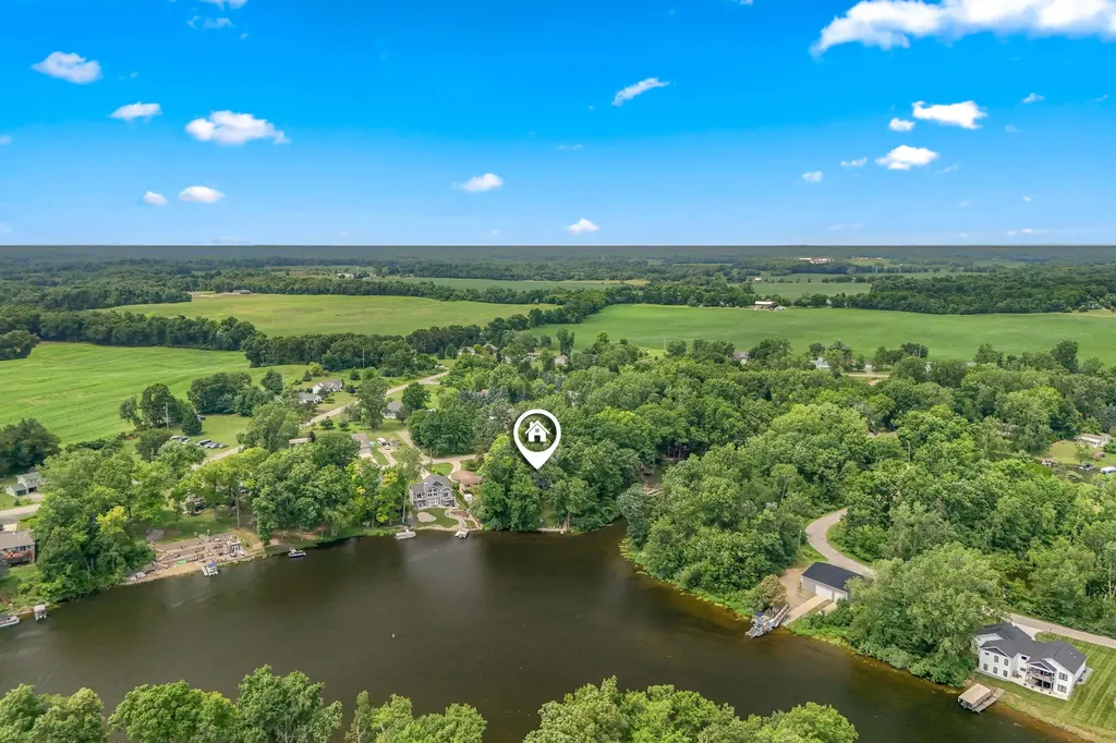 10911 Woodbrook Drive Somerset Township MI 49233