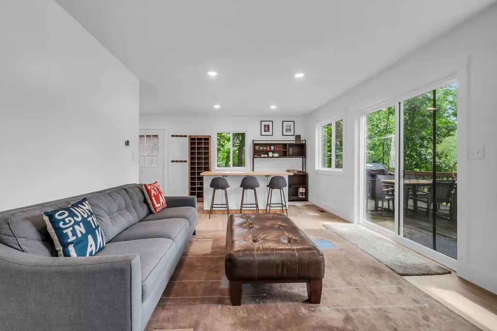 10911 Woodbrook Drive Somerset Township MI 49233