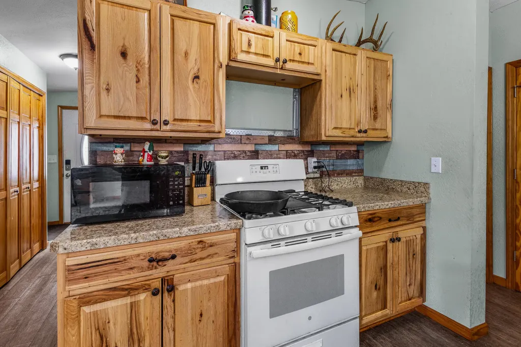 5523 S Lake Pleasant Road S Jefferson Township MI 49266