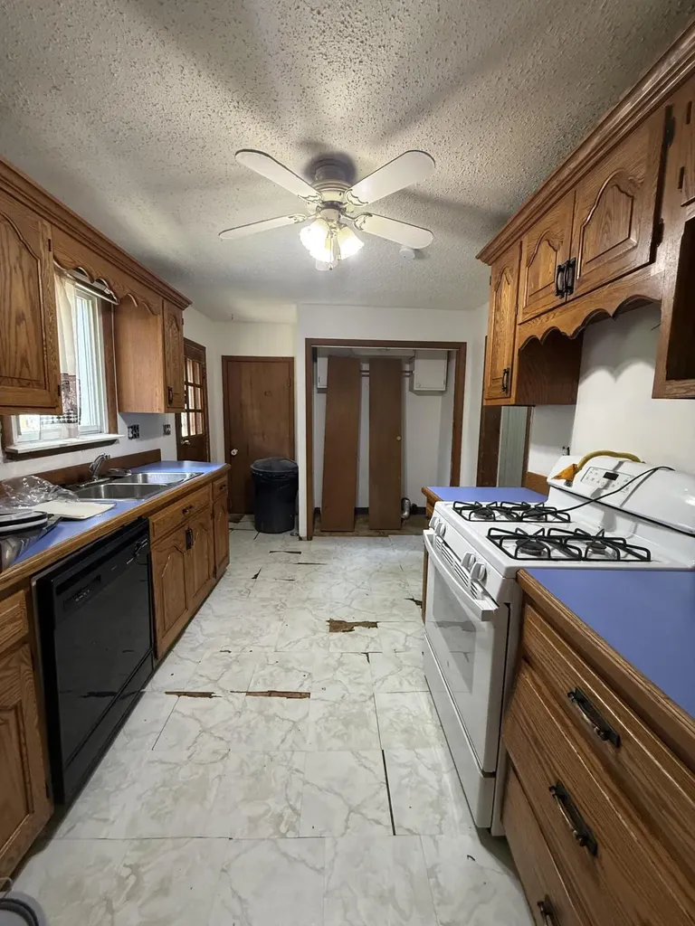 93 Howder Street Hillsdale City MI 49242