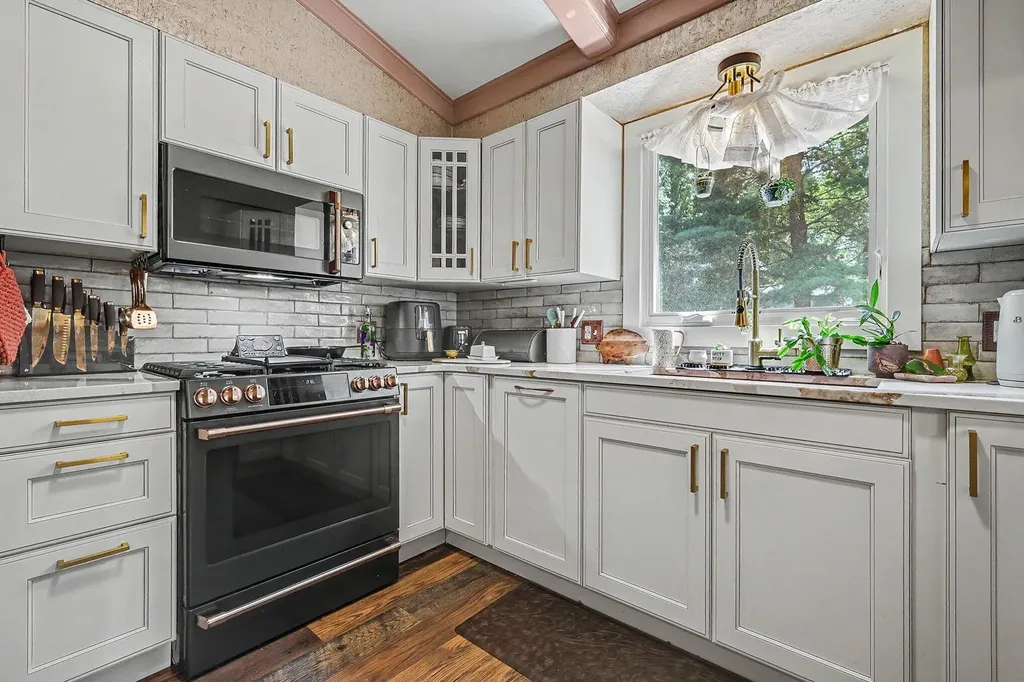 1846 Eastbrook Street SE Grand Rapids City MI 49508