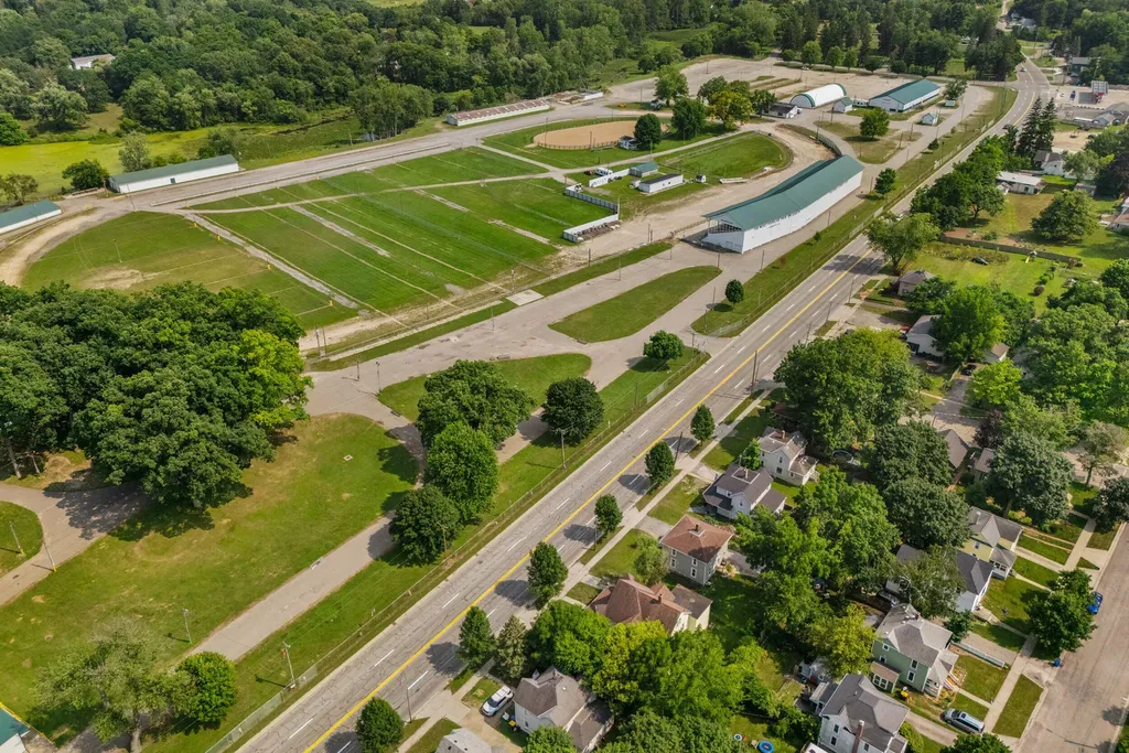 150 S Broad Street Hillsdale City MI 49242