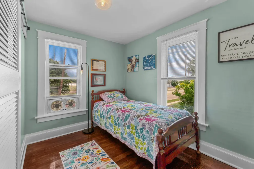 150 S Broad Street Hillsdale City MI 49242