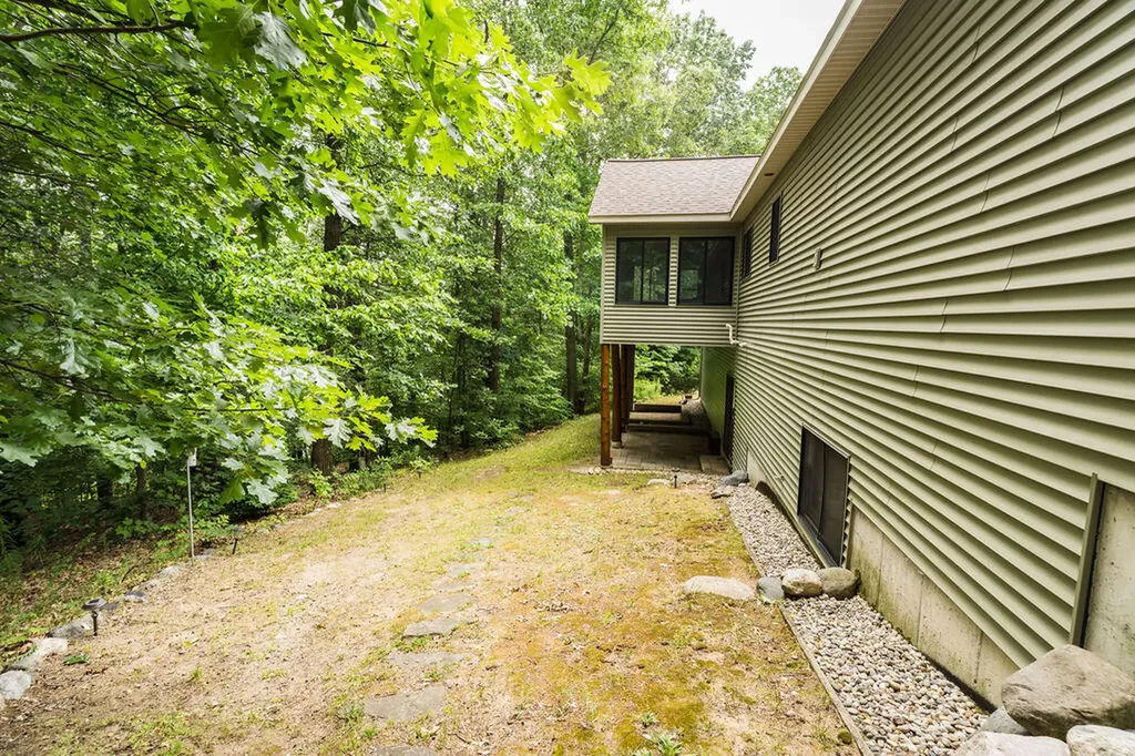 8319 Pine Island Drive NE Plainfield Charter Township MI 49321