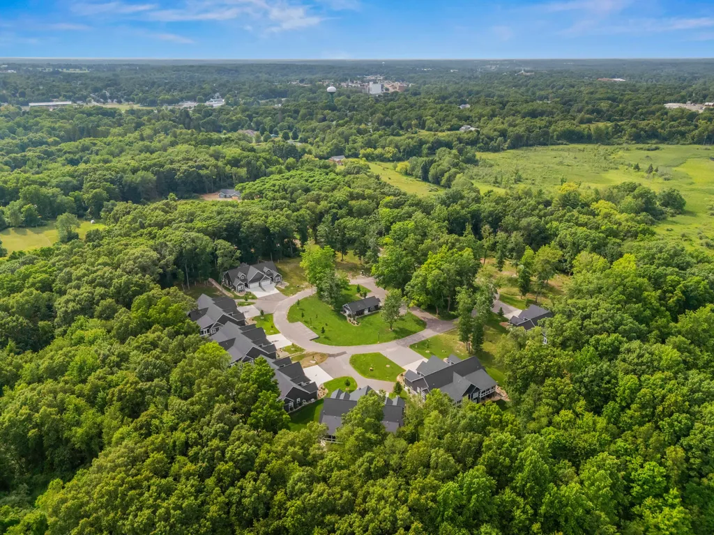 1222 Lochaven Circle Hillsdale Township MI 49242