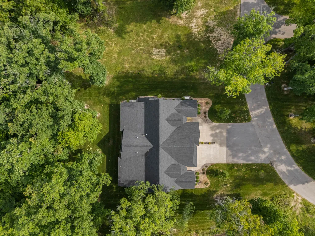 1222 Lochaven Circle Hillsdale Township MI 49242