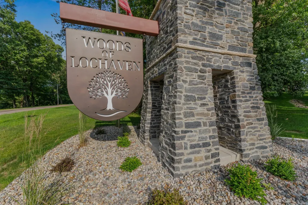 1222 Lochaven Circle Hillsdale Township MI 49242