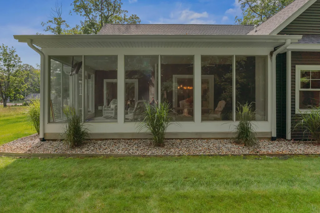 1222 Lochaven Circle Hillsdale Township MI 49242