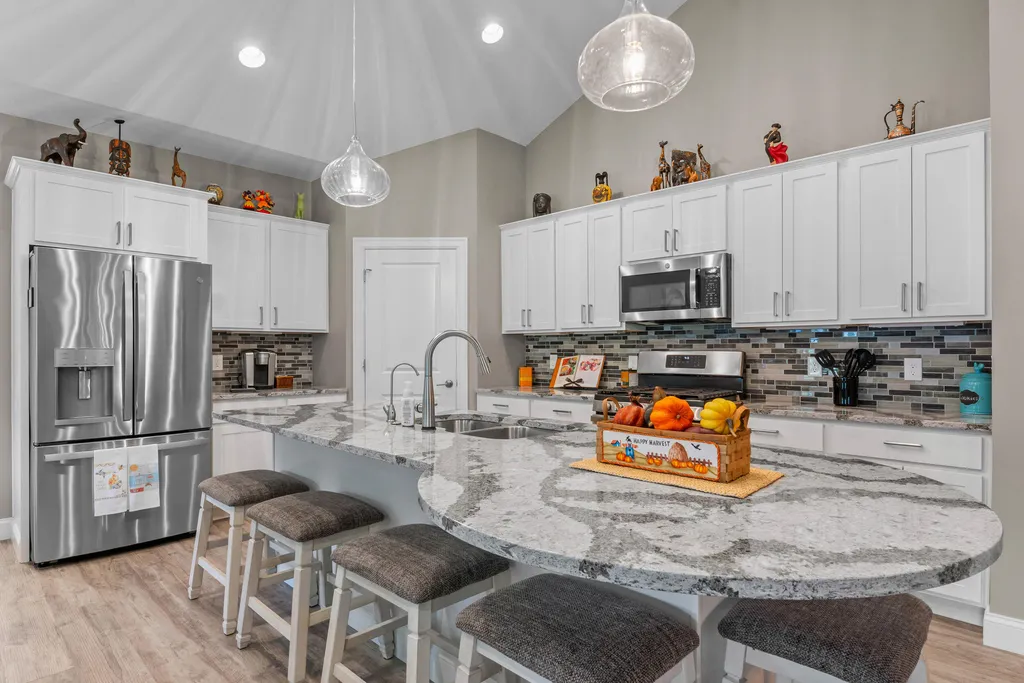 1222 Lochaven Circle Hillsdale Township MI 49242