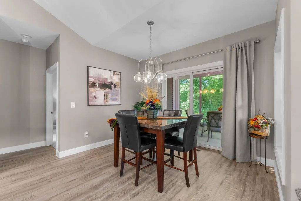 1222 Lochaven Circle Hillsdale Township MI 49242