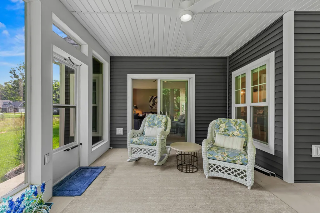 1222 Lochaven Circle Hillsdale Township MI 49242
