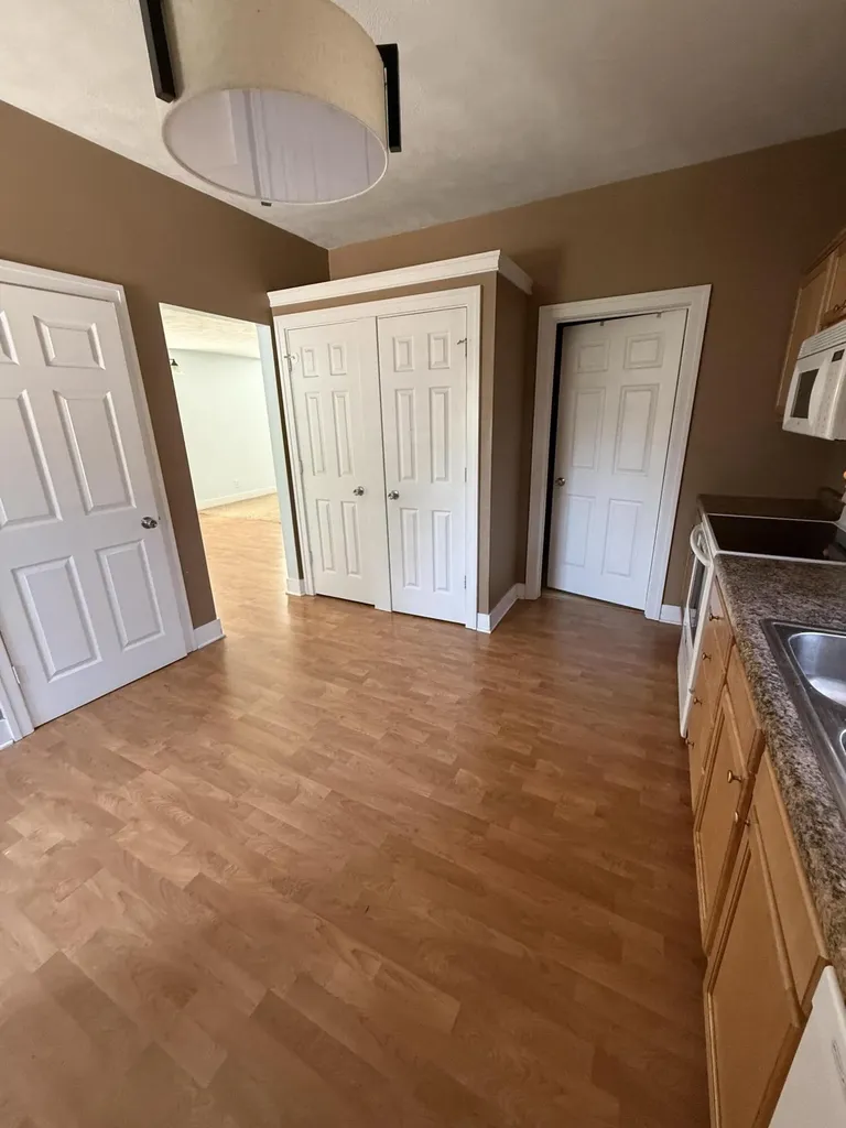 35 E 20th Street Holland City MI 49423
