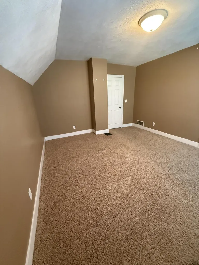 35 E 20th Street Holland City MI 49423