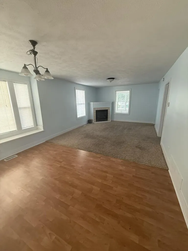 35 E 20th Street Holland City MI 49423