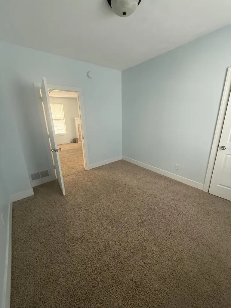 35 E 20th Street Holland City MI 49423
