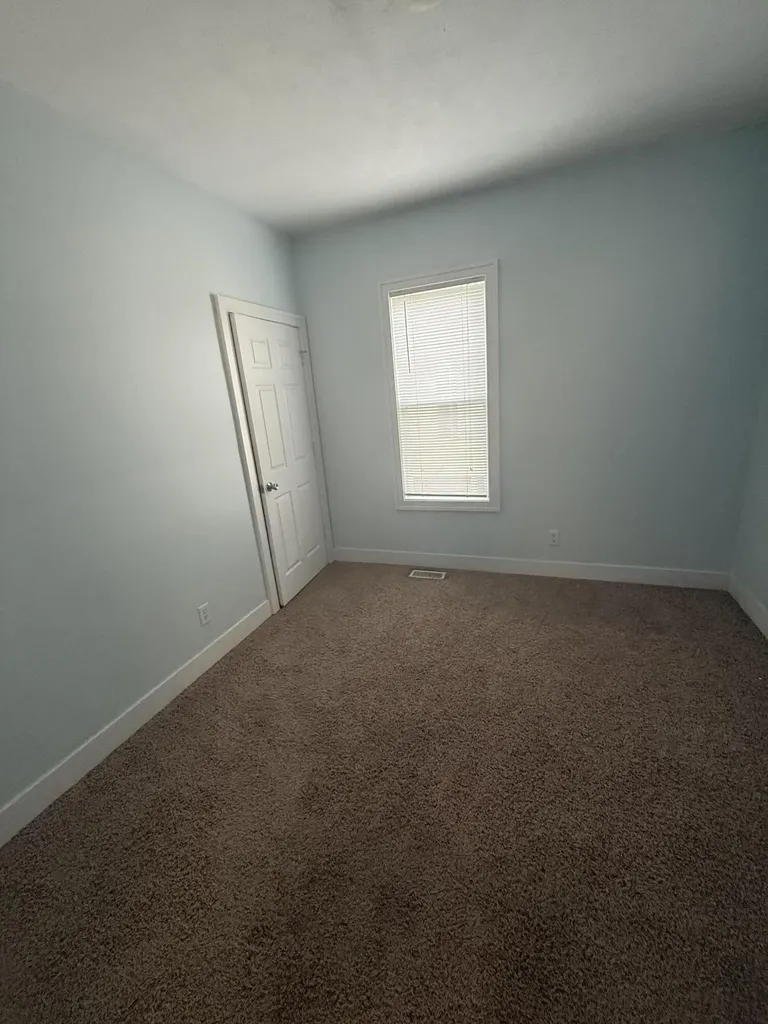 35 E 20th Street Holland City MI 49423