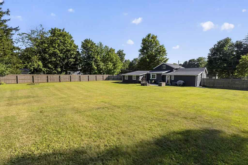 411 East Street Jonesville City MI 49250