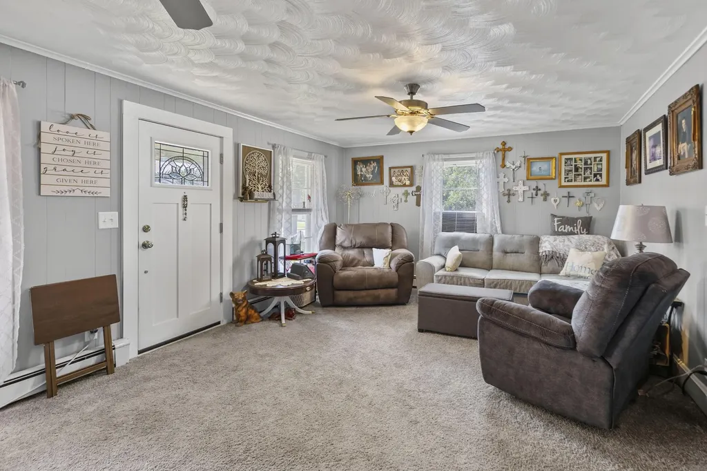 411 East Street Jonesville City MI 49250