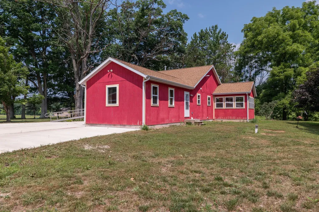 3820 N Beech Avenue Goodwell Township MI 49349