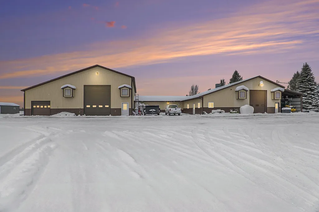 9941 210th Avenue Lincoln Township MI 49677