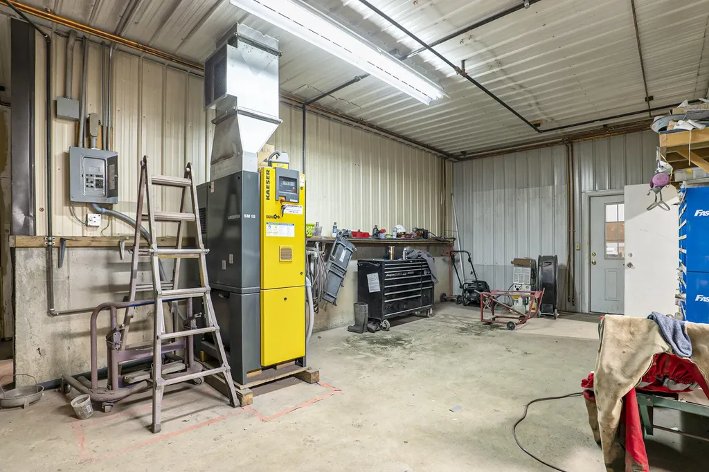 9941 210th Avenue Lincoln Township MI 49677