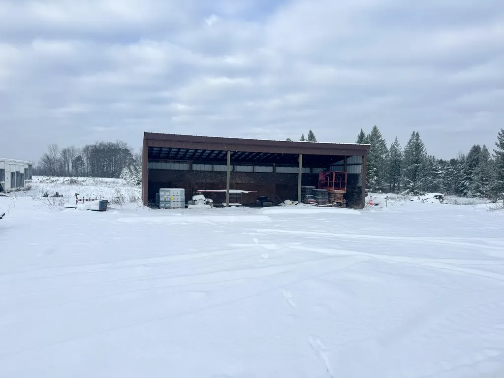 9941 210th Avenue Lincoln Township MI 49677