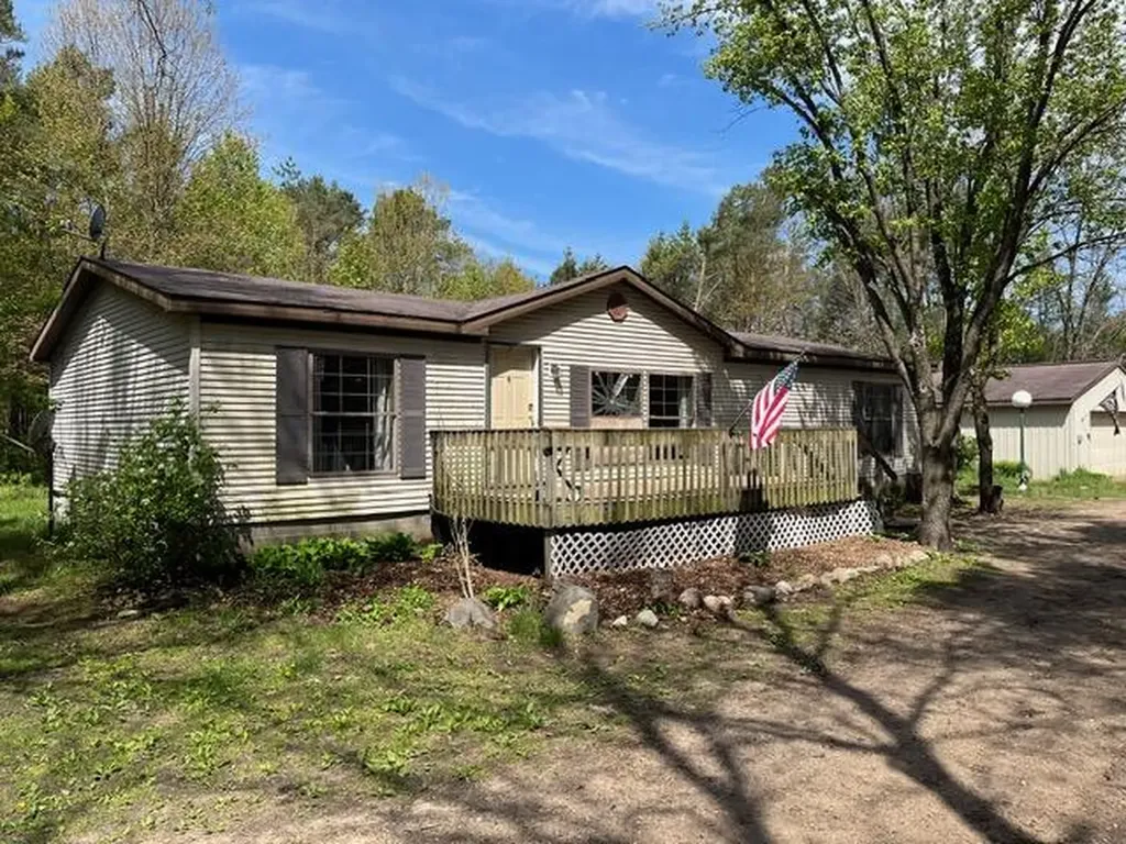 5237 S Chestnut Avenue Croton Township MI 49337