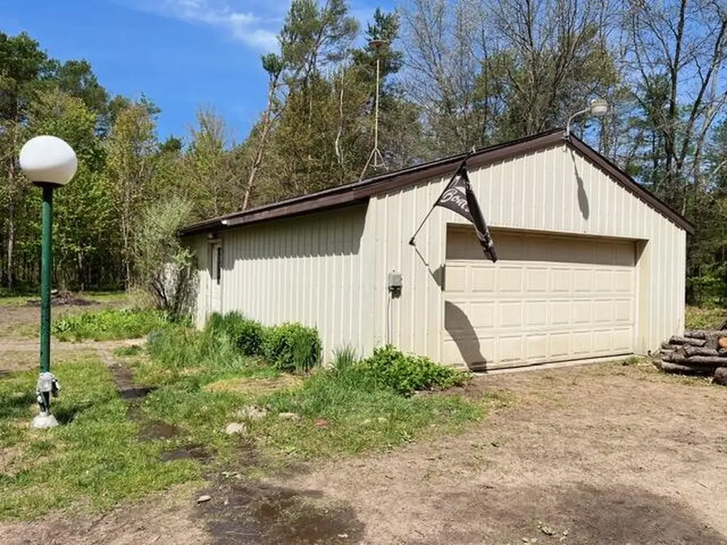 5237 S Chestnut Avenue Croton Township MI 49337