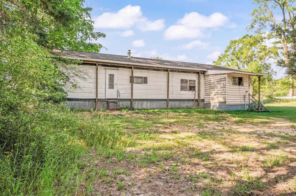 18751 16 Mile Road Big Rapids Charter Township MI 49307