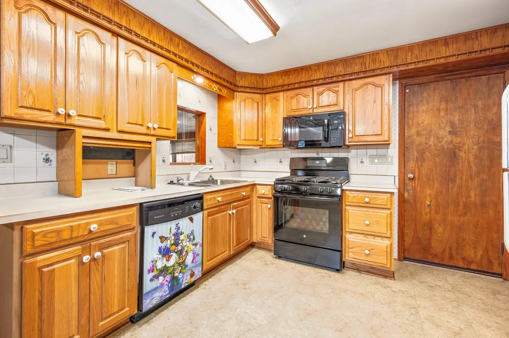 18751 16 Mile Road Big Rapids Charter Township MI 49307