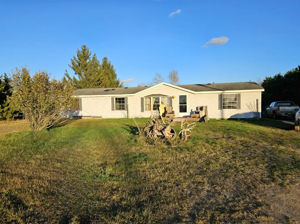 9156 50th Avenue Sylvan Township MI 49631