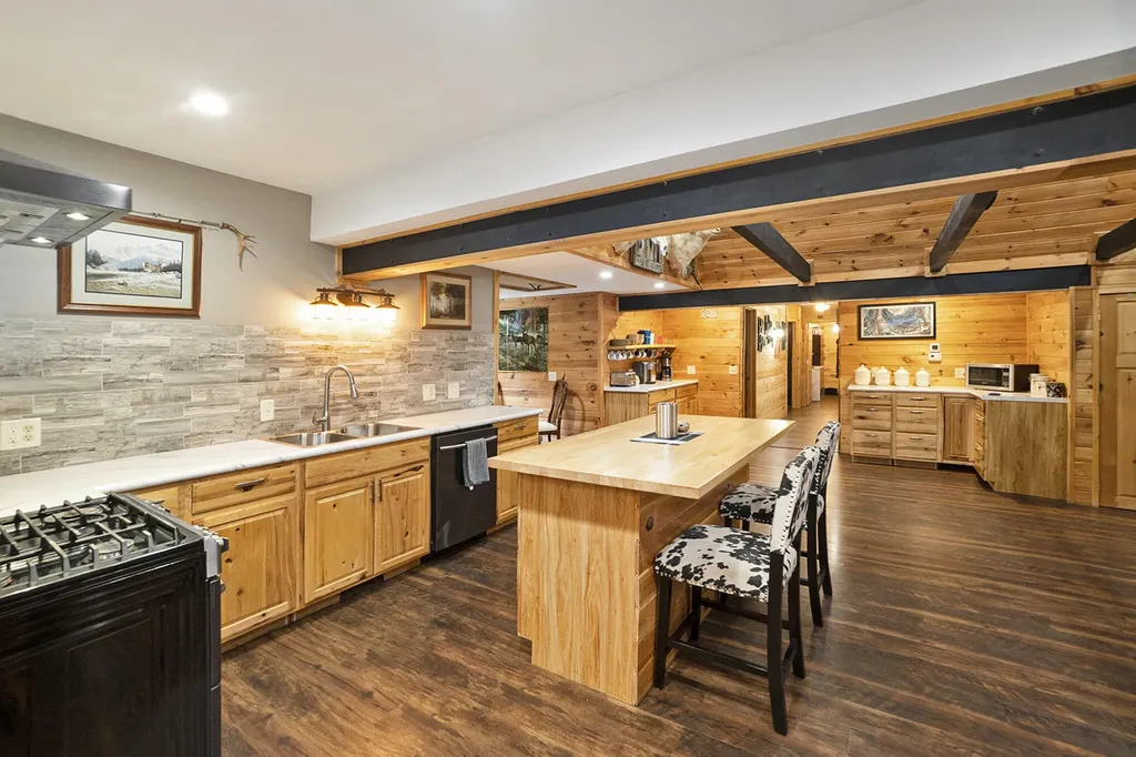 2697 N 176th Avenue Leavitt Township MI 49459