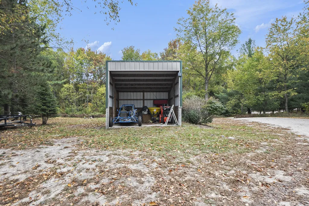 2697 N 176th Avenue Leavitt Township MI 49459