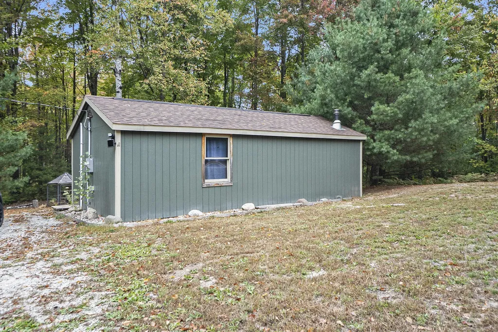 2697 N 176th Avenue Leavitt Township MI 49459