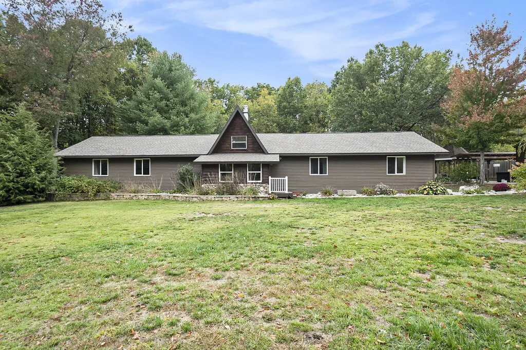 2697 N 176th Avenue Leavitt Township MI 49459