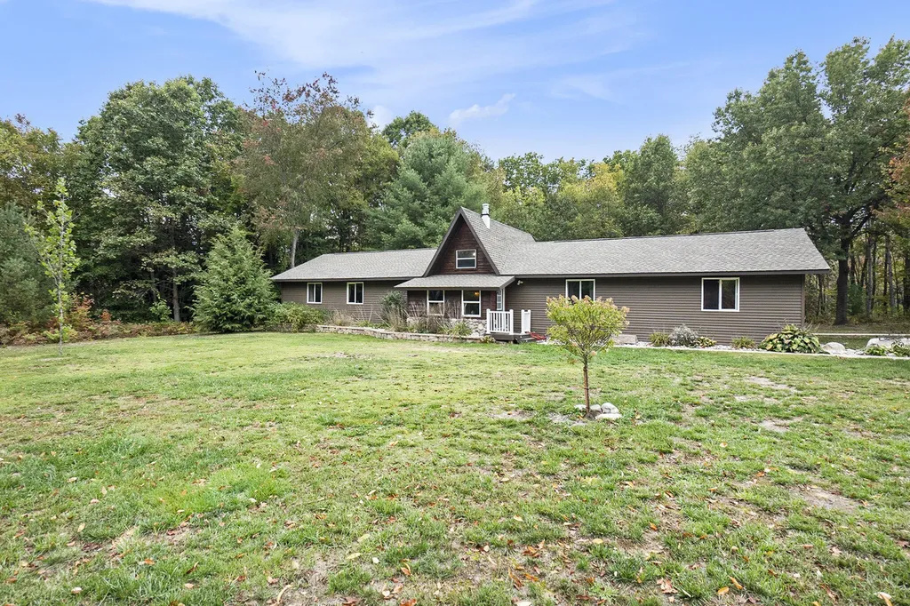 2697 N 176th Avenue Leavitt Township MI 49459