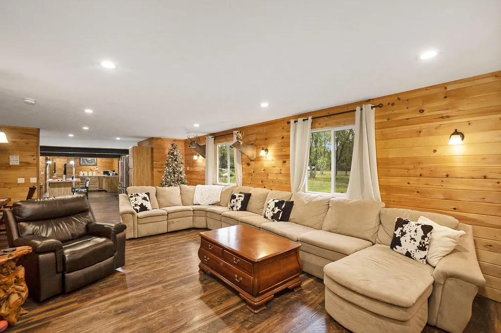 2697 N 176th Avenue Leavitt Township MI 49459