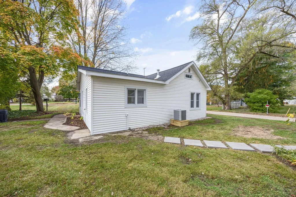 1208 W Broadway Street Mt. Pleasant City MI 48858