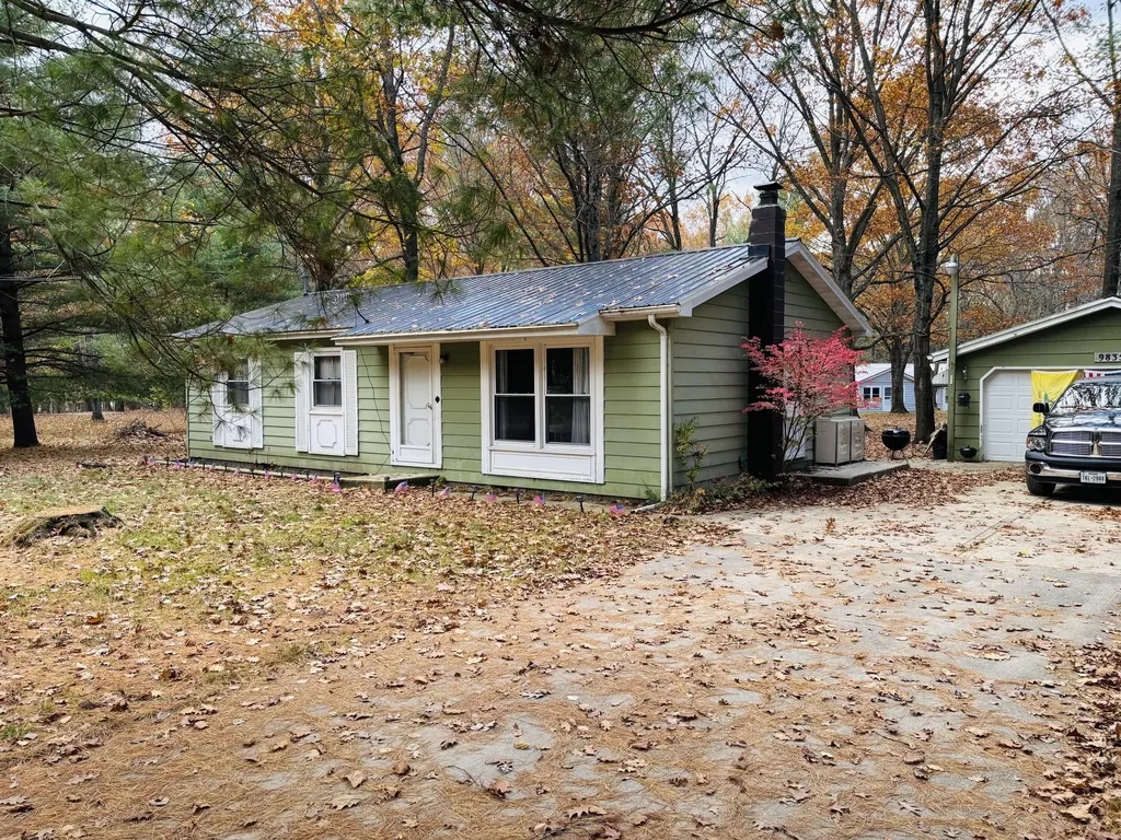 9835 Grindstone Trail Sylvan Township MI 49631
