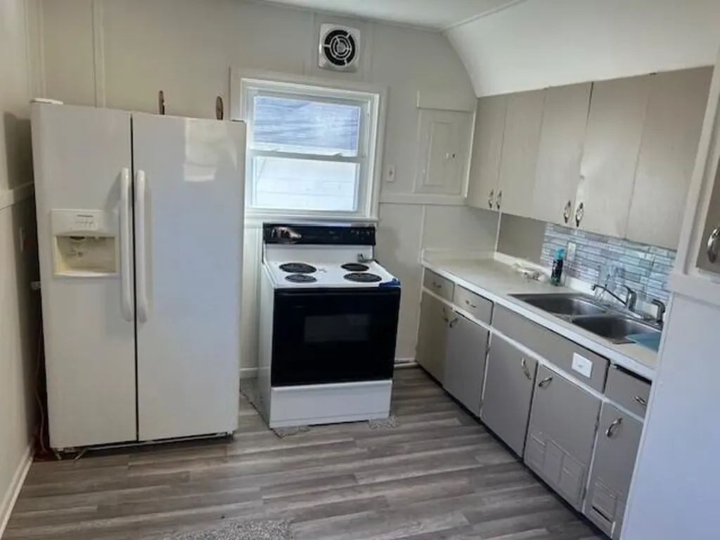 846 N Oak St Street Evart City MI 49631