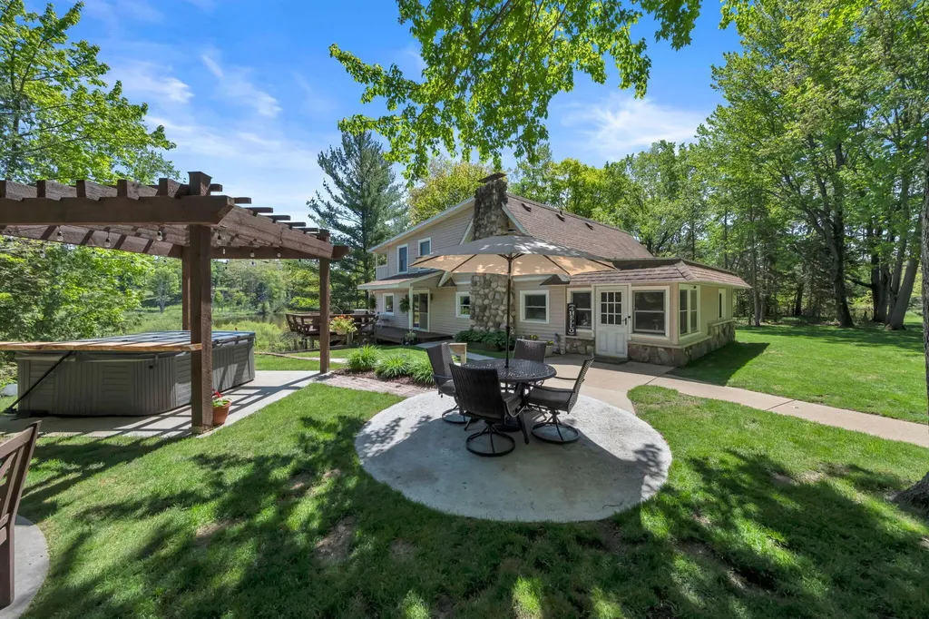 12260 183rd Avenue Big Rapids Charter Township MI 49307
