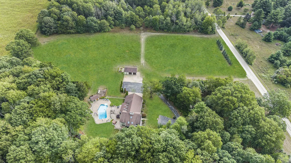5821 W 88th Street Sheridan Charter Township MI 49412