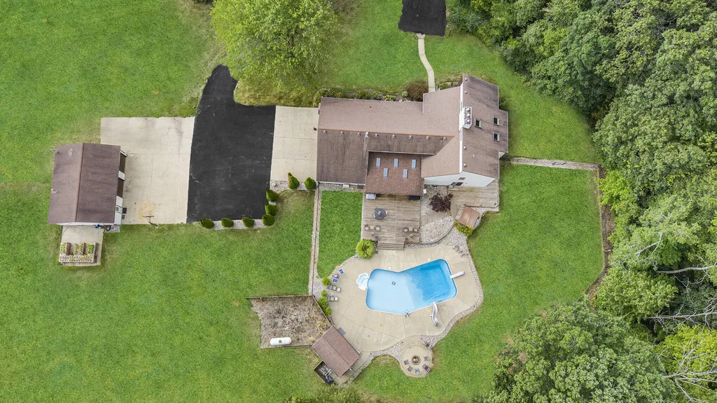 5821 W 88th Street Sheridan Charter Township MI 49412