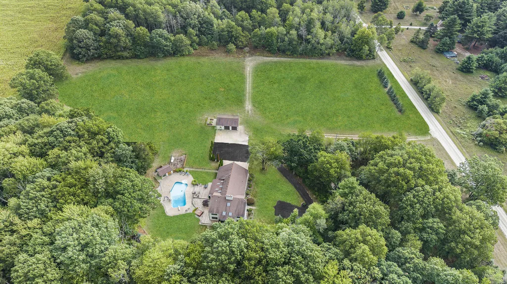 5821 W 88th Street Sheridan Charter Township MI 49412