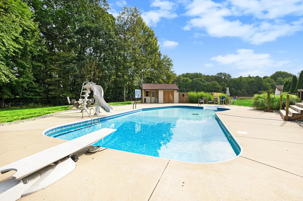 5821 W 88th Street Sheridan Charter Township MI 49412