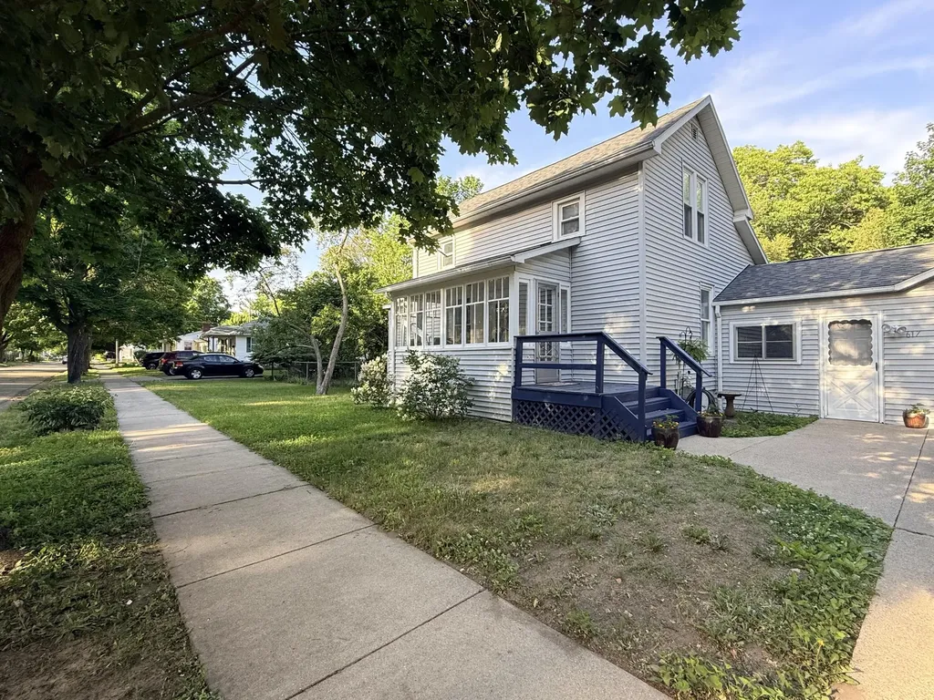 617 S Lansing Street Mt. Pleasant City MI 48858
