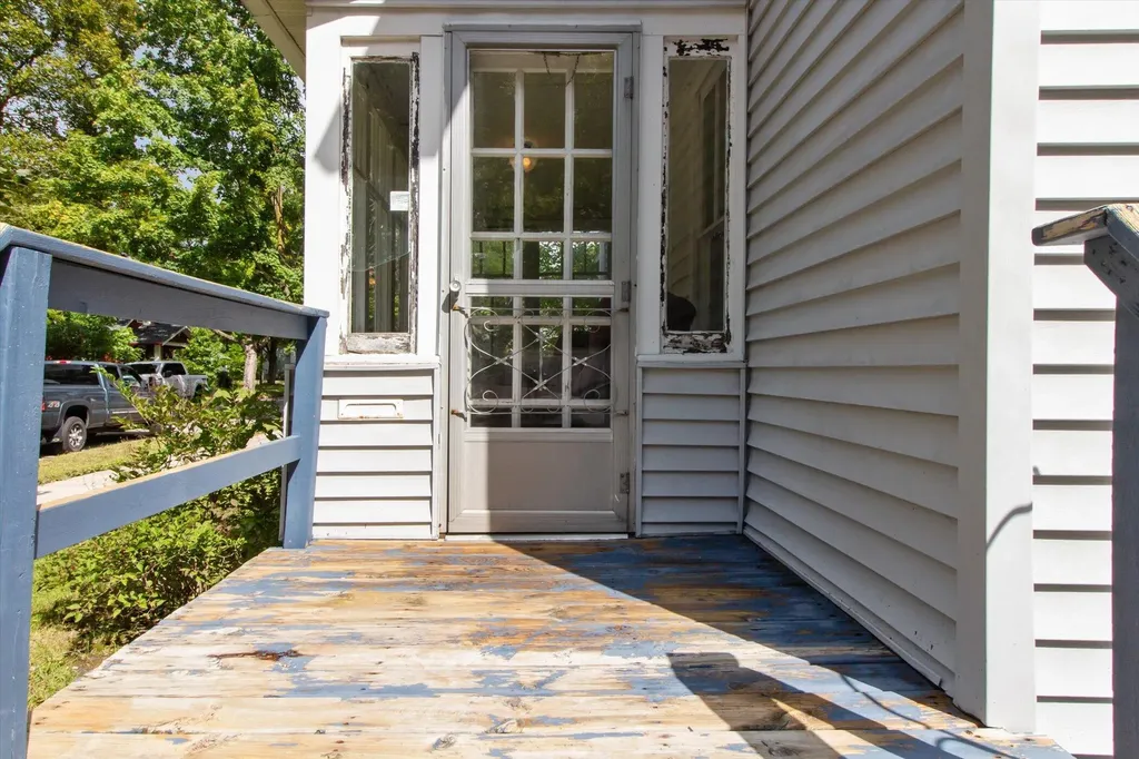 617 S Lansing Street Mt. Pleasant City MI 48858