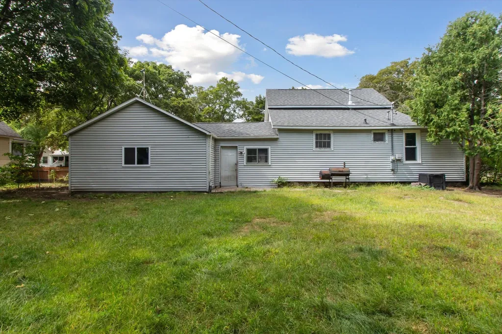 617 S Lansing Street Mt. Pleasant City MI 48858