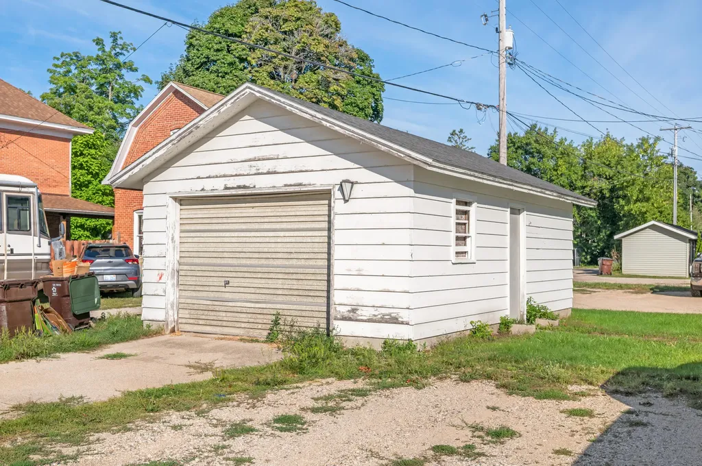 203 N 3rd Avenue Big Rapids City MI 49307